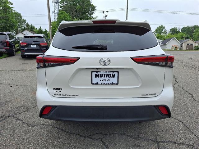 Photo of 2021 Blizzard Pearl Toyota Highlander