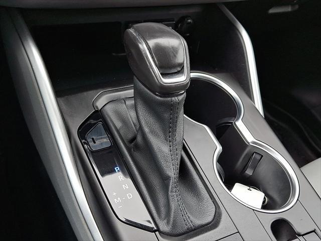 Photo of 2021 Blizzard Pearl Toyota Highlander