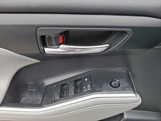 Photo of 2021 Blizzard Pearl Toyota Highlander