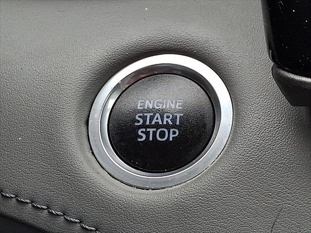 Photo of 2021 Blizzard Pearl Toyota Highlander