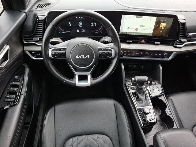 Photo of 2023 Ebony Black Kia Sportage