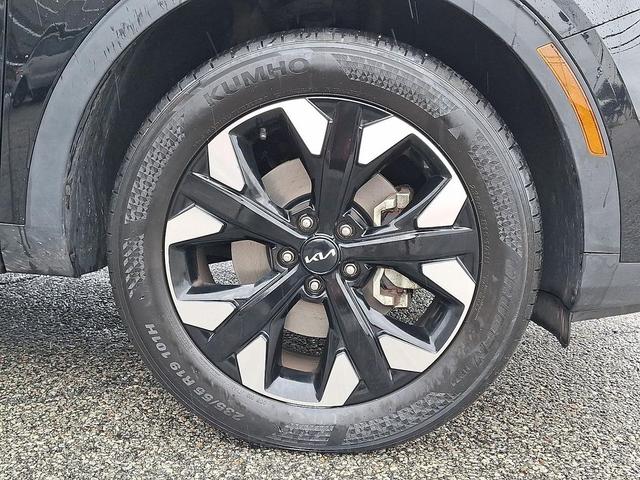 Photo of 2023 Ebony Black Kia Sportage