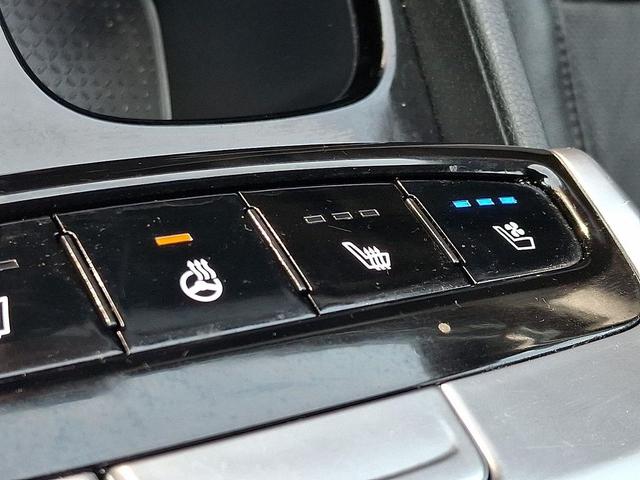 Photo of 2022 Phantom Black Hyundai SANTA CRUZ