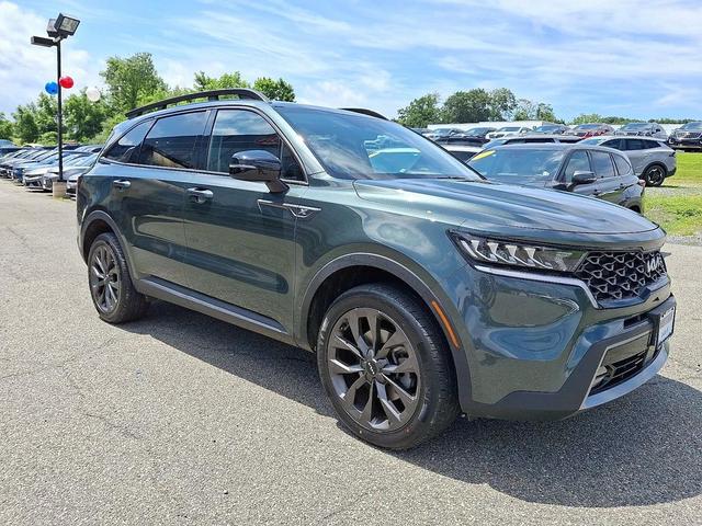 Photo of 2022 Aruba Green Kia Sorento