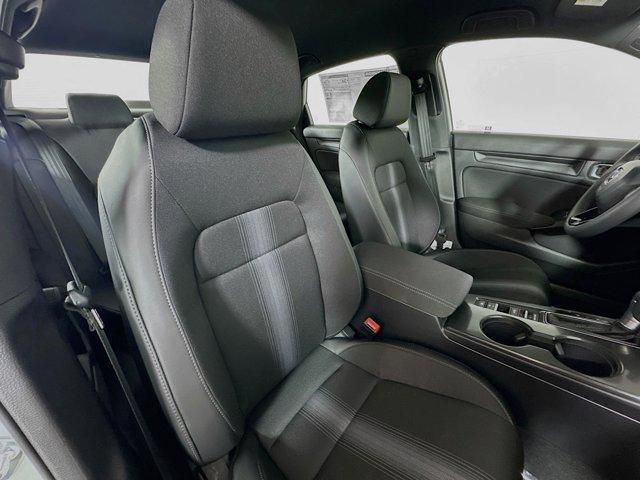 Photo of 2025 Platinum White Pearl Honda Civic