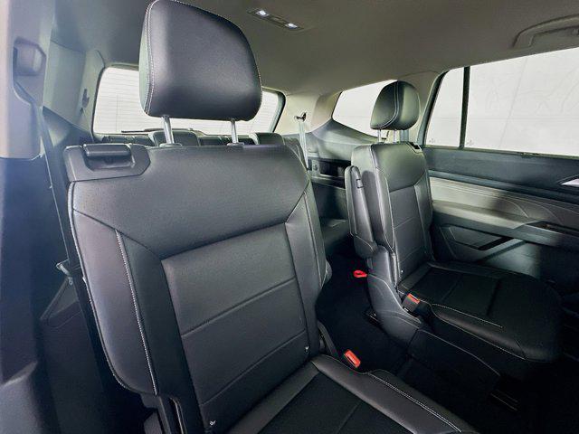 Photo of 2022 Pyrite Silver Metallic Volkswagen Atlas