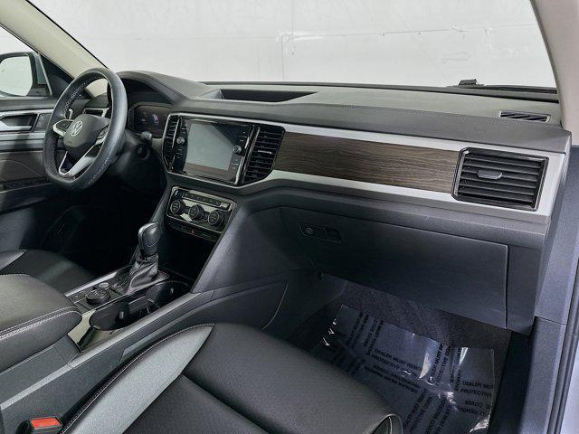 Photo of 2022 Pyrite Silver Metallic Volkswagen Atlas