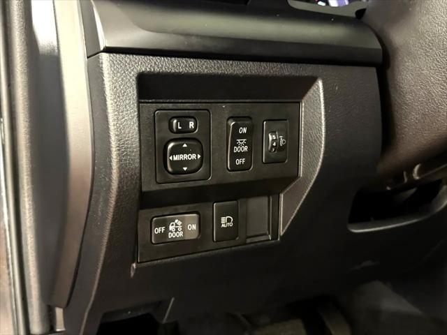 Photo of 2019 Midnight Black Metallic Toyota Tundra