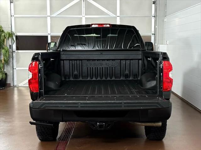 Photo of 2019 Midnight Black Metallic Toyota Tundra