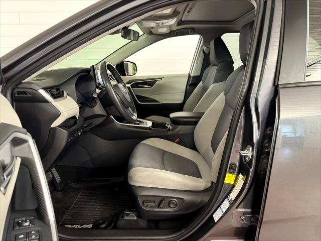 Photo of 2020 Magnetic Gray Metallic Toyota RAV4 Hybrid