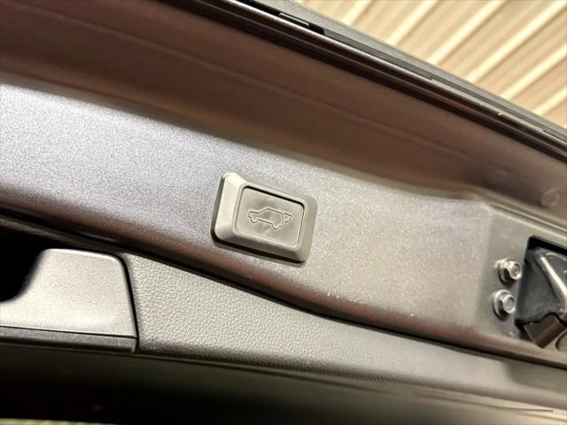 Photo of 2020 Magnetic Gray Metallic Toyota RAV4 Hybrid