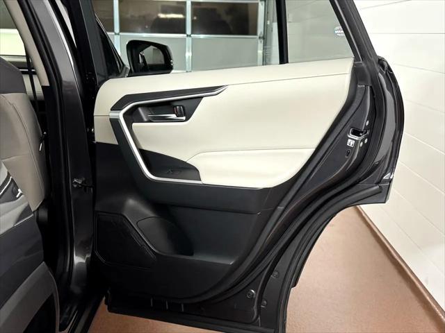 Photo of 2020 Magnetic Gray Metallic Toyota RAV4 Hybrid