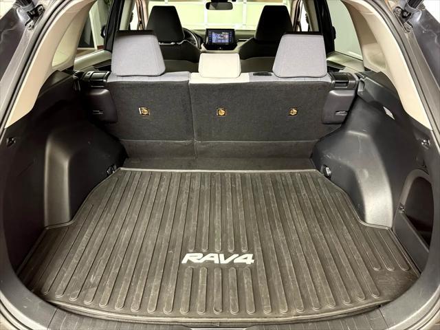 Photo of 2020 Magnetic Gray Metallic Toyota RAV4 Hybrid