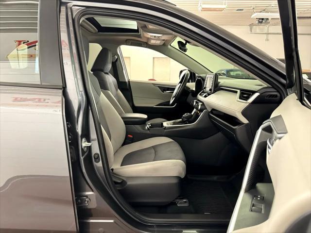 Photo of 2020 Magnetic Gray Metallic Toyota RAV4 Hybrid