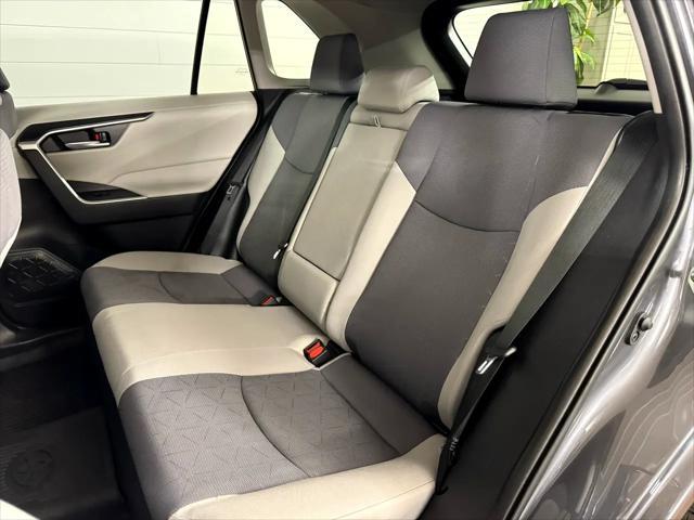 Photo of 2020 Magnetic Gray Metallic Toyota RAV4 Hybrid