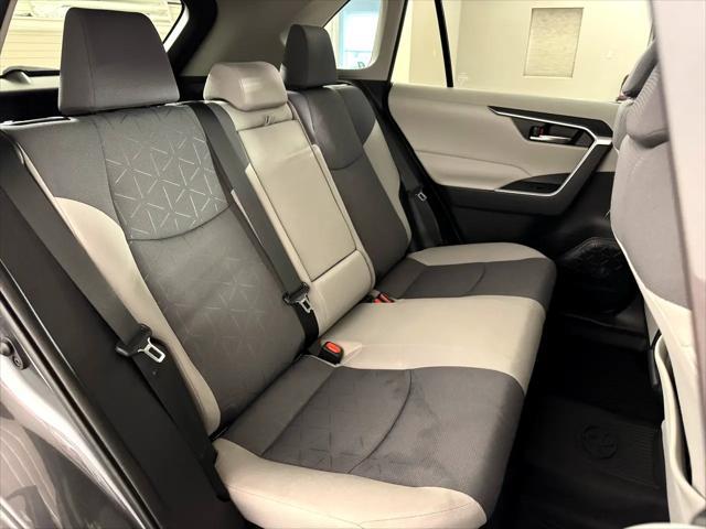 Photo of 2020 Magnetic Gray Metallic Toyota RAV4 Hybrid