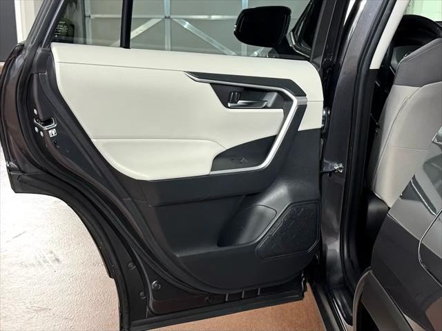 Photo of 2020 Magnetic Gray Metallic Toyota RAV4 Hybrid