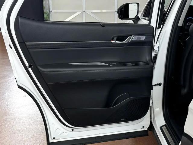 Photo of 2023 Hyper White Hyundai PALISADE
