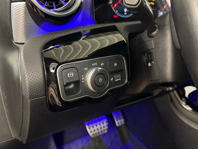 Photo of 2022 Gray Mercedes-Benz A-Class