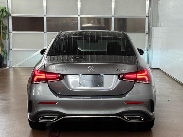 Photo of 2022 Gray Mercedes-Benz A-Class