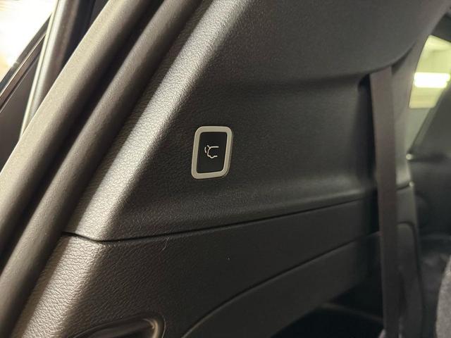 Photo of 2023 Fathom Blue Pearl Chrysler Pacifica