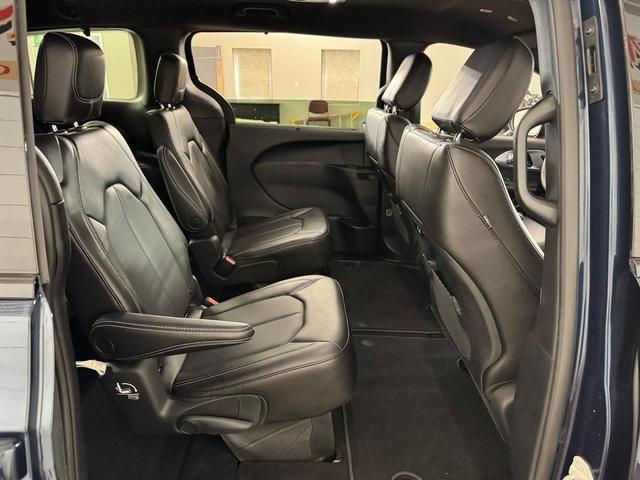 Photo of 2023 Fathom Blue Pearl Chrysler Pacifica