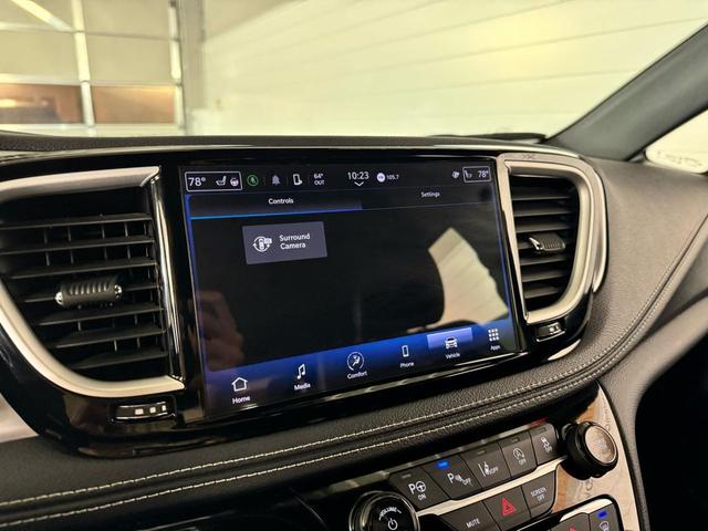 Photo of 2023 Fathom Blue Pearl Chrysler Pacifica
