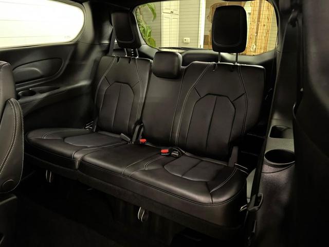 Photo of 2023 Fathom Blue Pearl Chrysler Pacifica