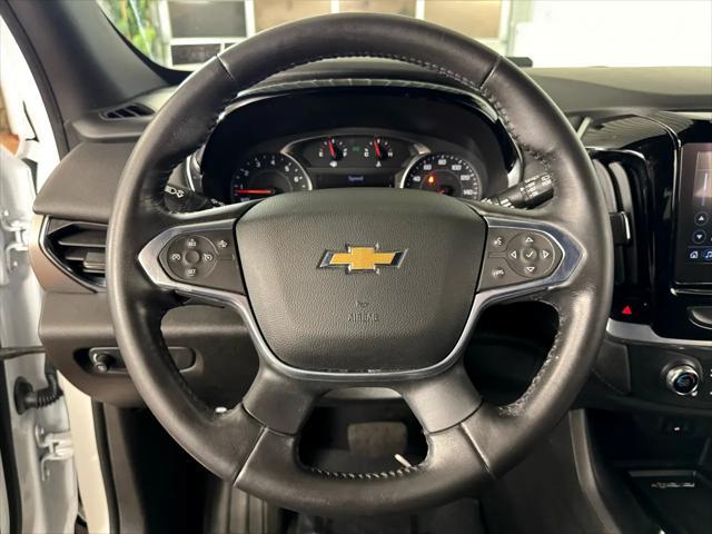 Photo of 2022 Summit White Chevrolet Traverse