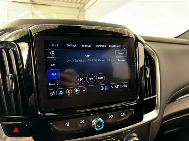 Photo of 2022 Summit White Chevrolet Traverse