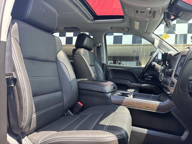Photo of 2018 Quicksilver Metallic GMC Sierra 2500