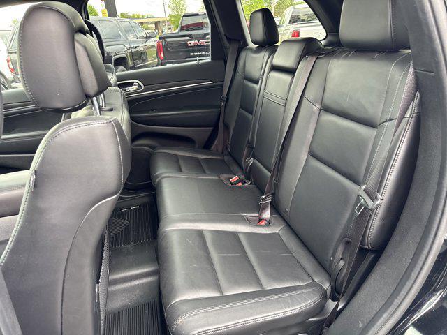 Photo of 2022 Diamond Black Crystal Pearlcoat Jeep Grand Cherokee