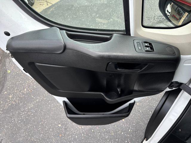 Photo of 2022 Bright White Clearcoat RAM ProMaster 2500