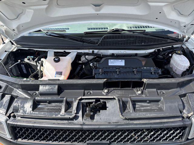 Photo of 2021 Summit White Chevrolet Express 3500