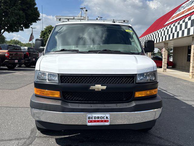 Photo of 2021 Summit White Chevrolet Express 3500