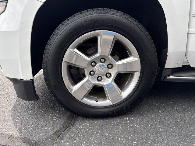 Photo of 2015 Summit White Chevrolet Suburban