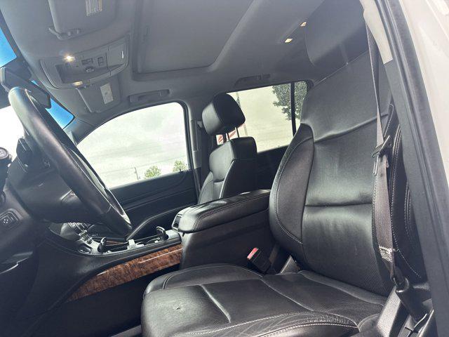 Photo of 2015 Summit White Chevrolet Suburban
