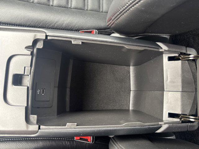 Photo of 2018 Oxford White Ford Fusion Hybrid