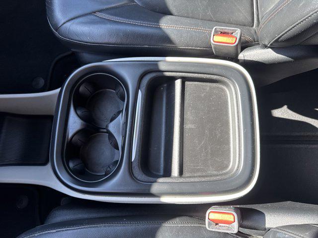 Photo of 2017 Billet Silver Metallic Clearcoat Chrysler Pacifica