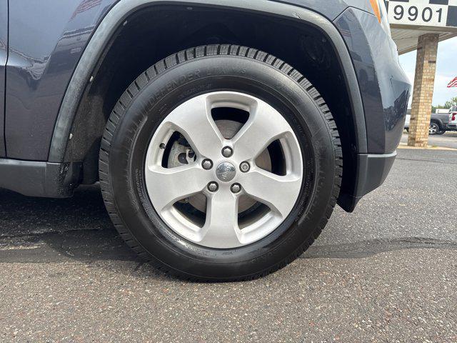 Photo of 2012 Maximum Steel Metallic Clearcoat Jeep Grand Cherokee