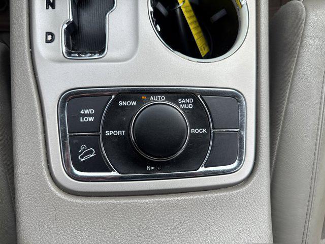 Photo of 2012 Maximum Steel Metallic Clearcoat Jeep Grand Cherokee