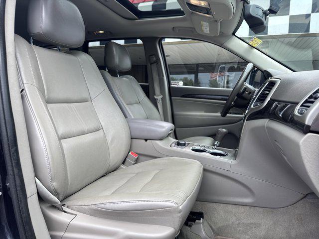 Photo of 2012 Maximum Steel Metallic Clearcoat Jeep Grand Cherokee