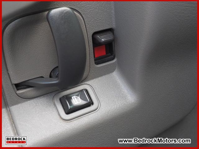 Photo of 2017 Summit White GMC Savana 2500