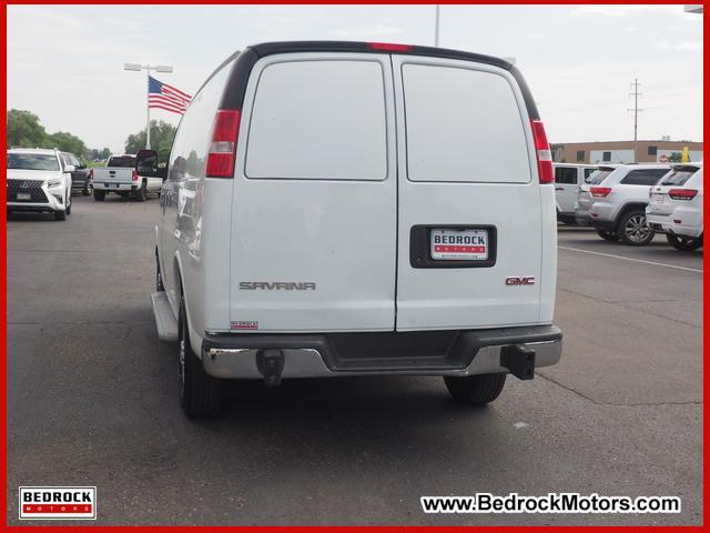 Photo of 2017 Summit White GMC Savana 2500