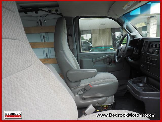 Photo of 2017 Summit White GMC Savana 2500