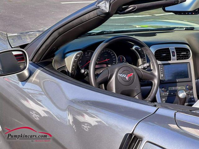 Photo of 2005 Silver Chevrolet Corvette