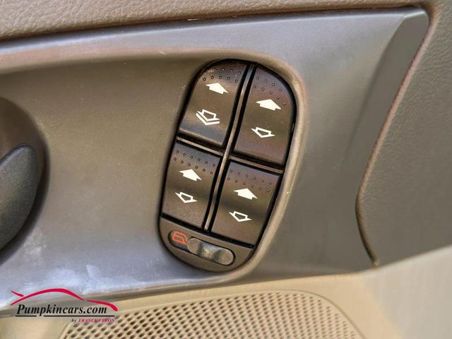 Photo of 2005 Silver Ford Focus