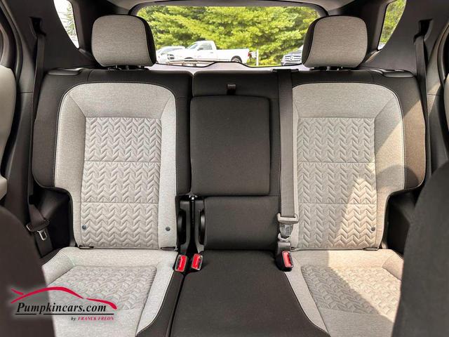Photo of 2023 Black Chevrolet Equinox