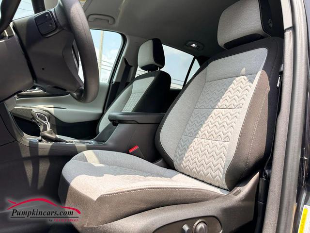 Photo of 2023 Black Chevrolet Equinox