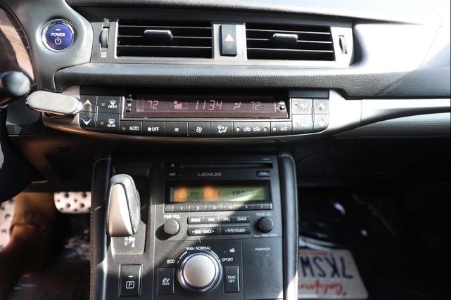 Photo of 2015 Obsidian Lexus CT 200h
